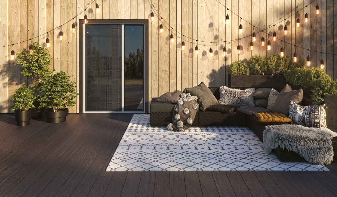 moustiquaire sur une porte de jardin