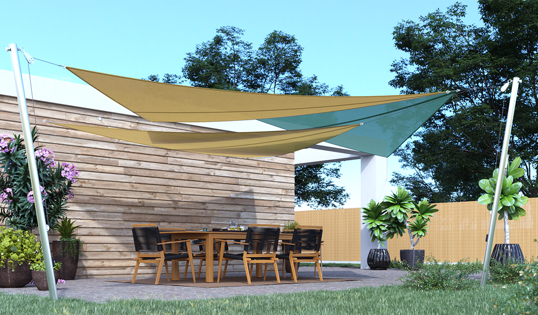 Voile d'ombrage multiple sur une terrasse et canisse PVC
